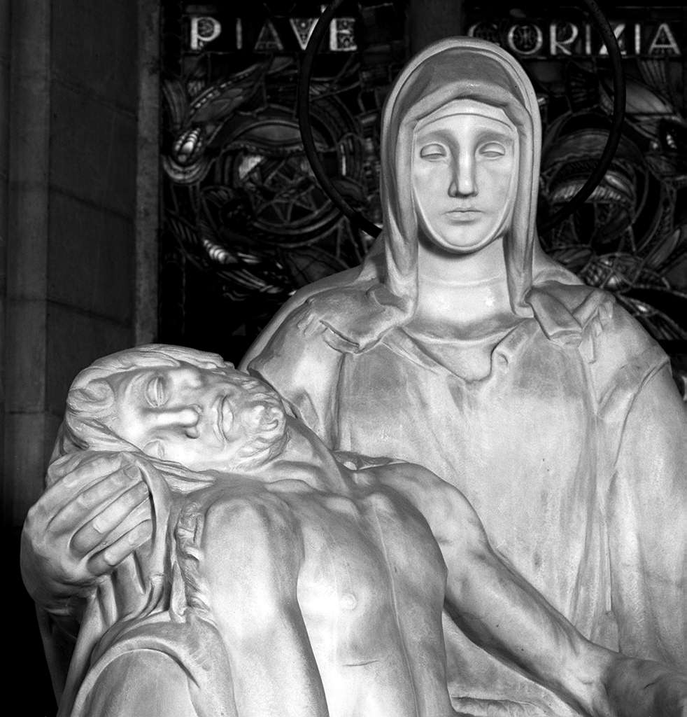 pietà (scultura) di Andreotti Libero (sec. XX)