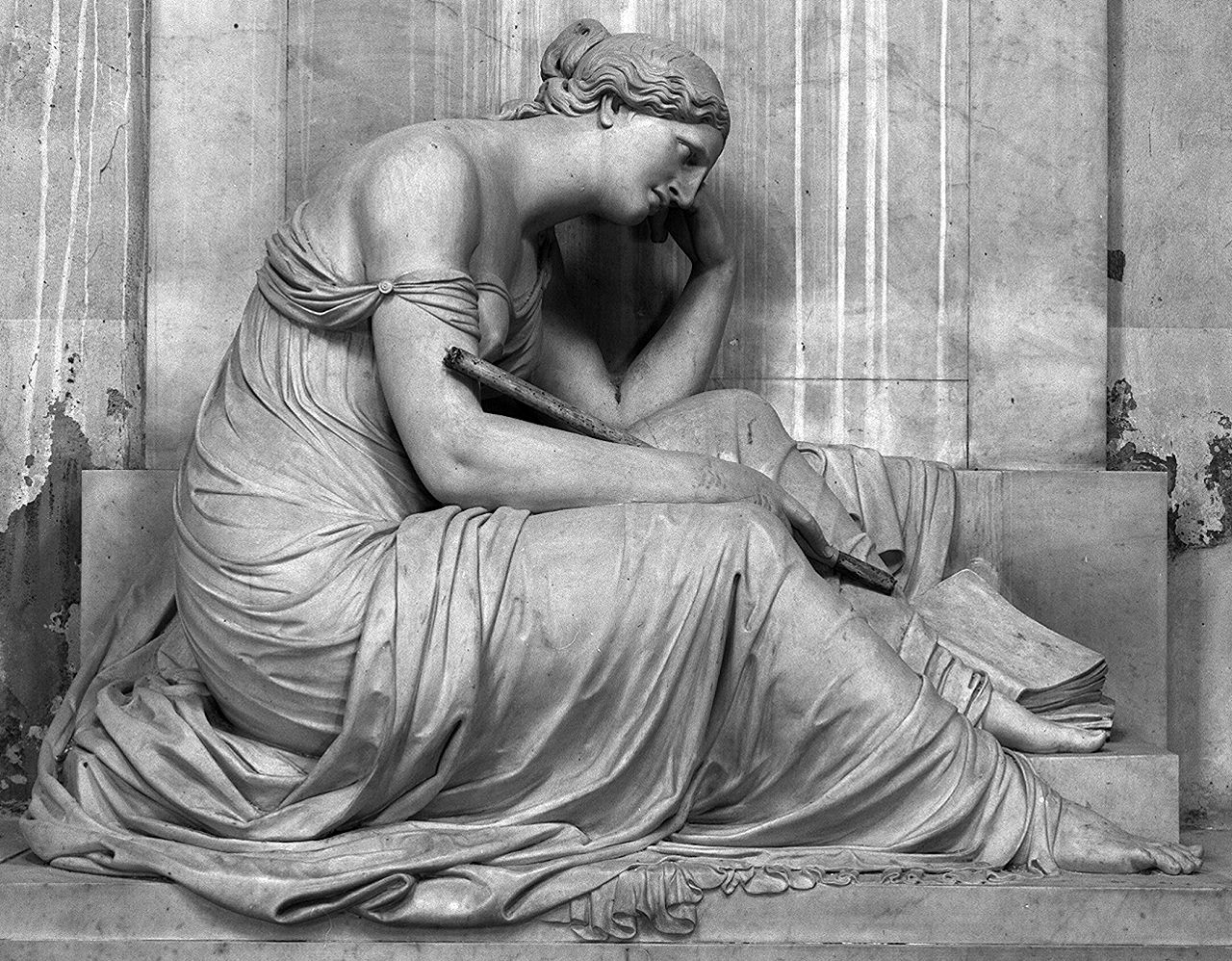 ritratto di Pompeo Giuseppe Signorini e la Filosofia dolente (monumento funebre) di Ricci Stefano (sec. XIX) 