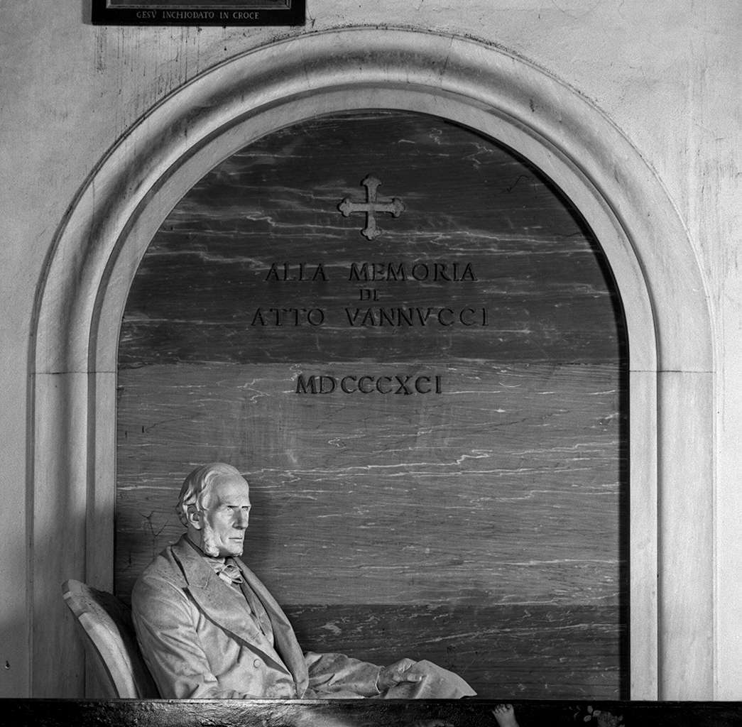 ritratto di Atto Vannucci (monumento funebre) di Pazzi Enrico (sec. XIX)