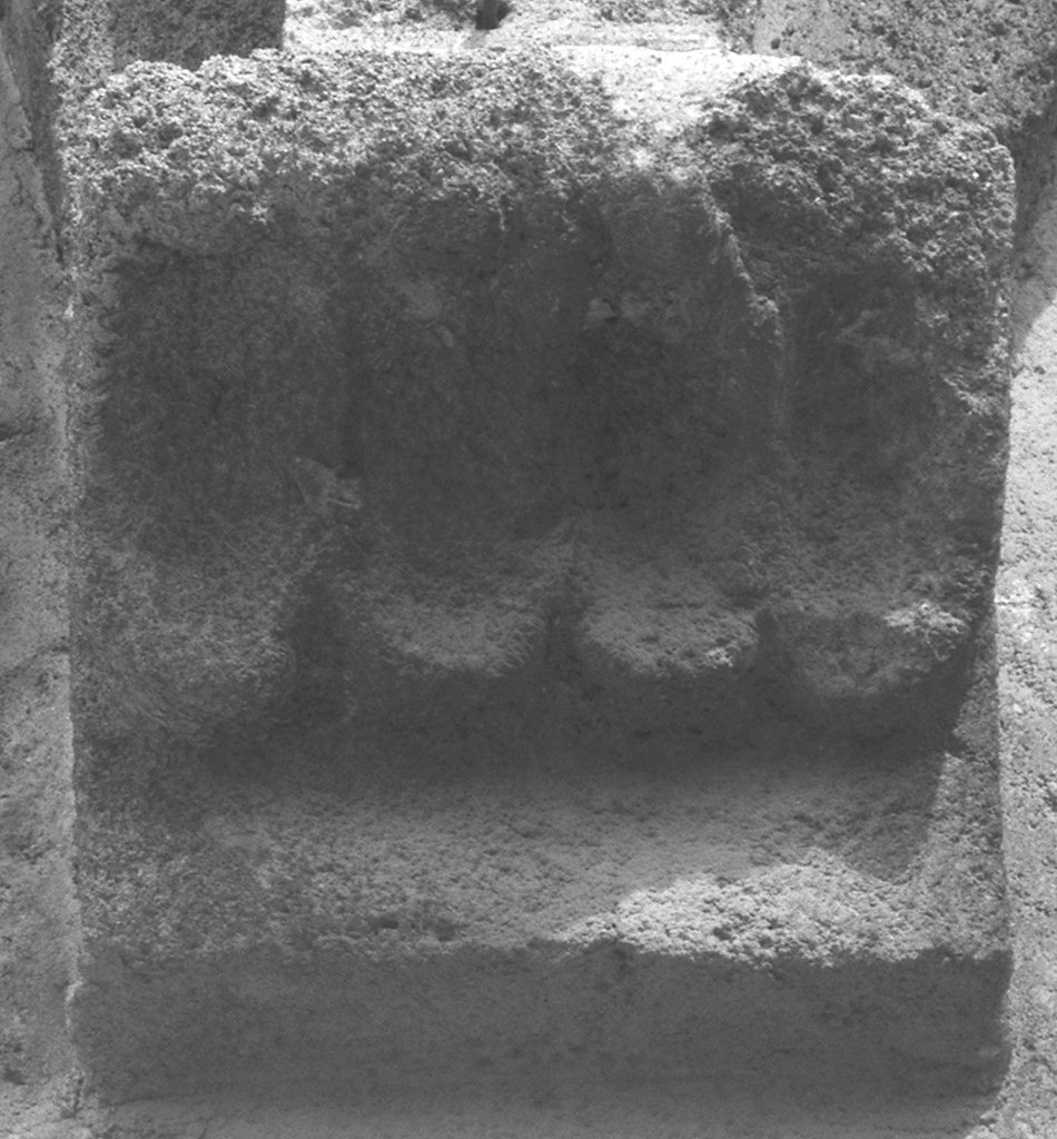 mensola architettonica - bottega pisana (fine/inizio secc. X/ XI)