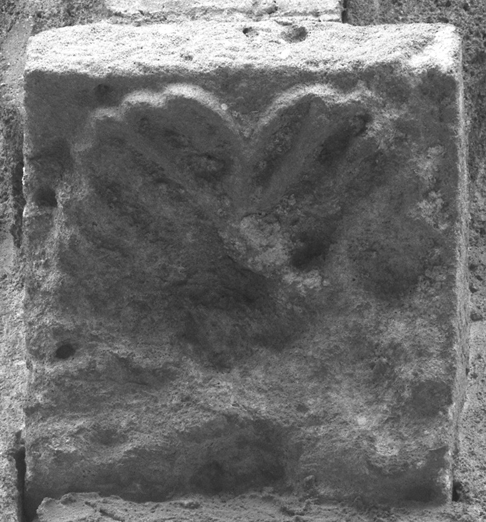 mensola architettonica - bottega pisana (fine/inizio secc. X/ XI)
