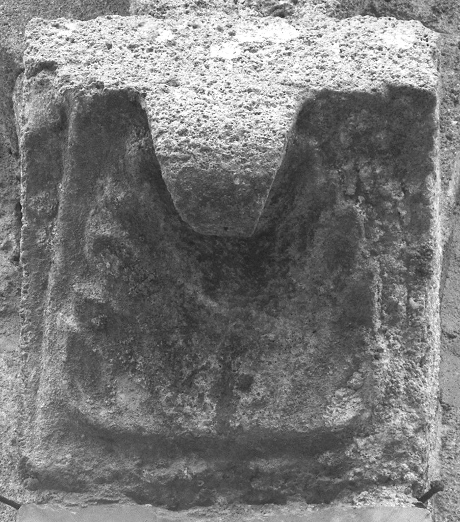 mensola architettonica - bottega pisana (fine/inizio secc. X/ XI)
