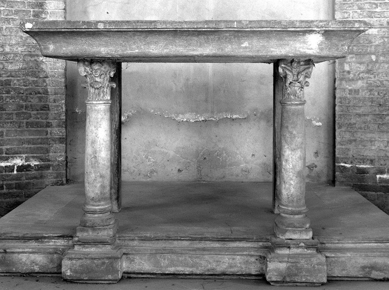 mensa d'altare, elemento d'insieme - bottega pisana (metà sec. XIII)