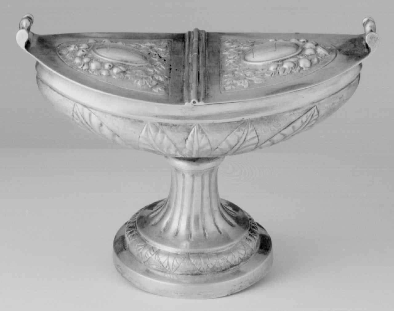 navicella portaincenso - bottega toscana (prima metà sec. XIX)