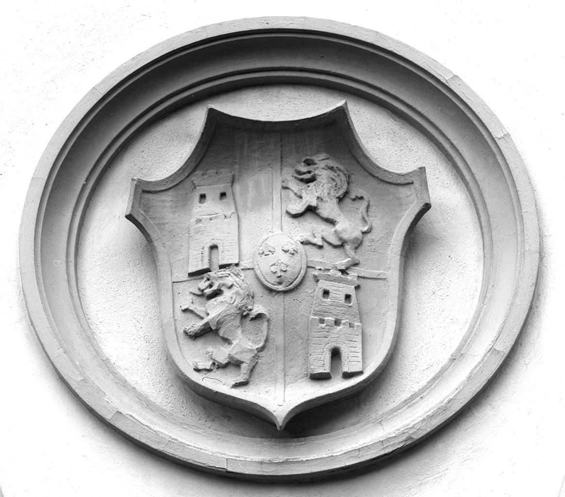 stemma gentilizio (rilievo, serie) - produzione fiorentina (prima metà sec. XX)