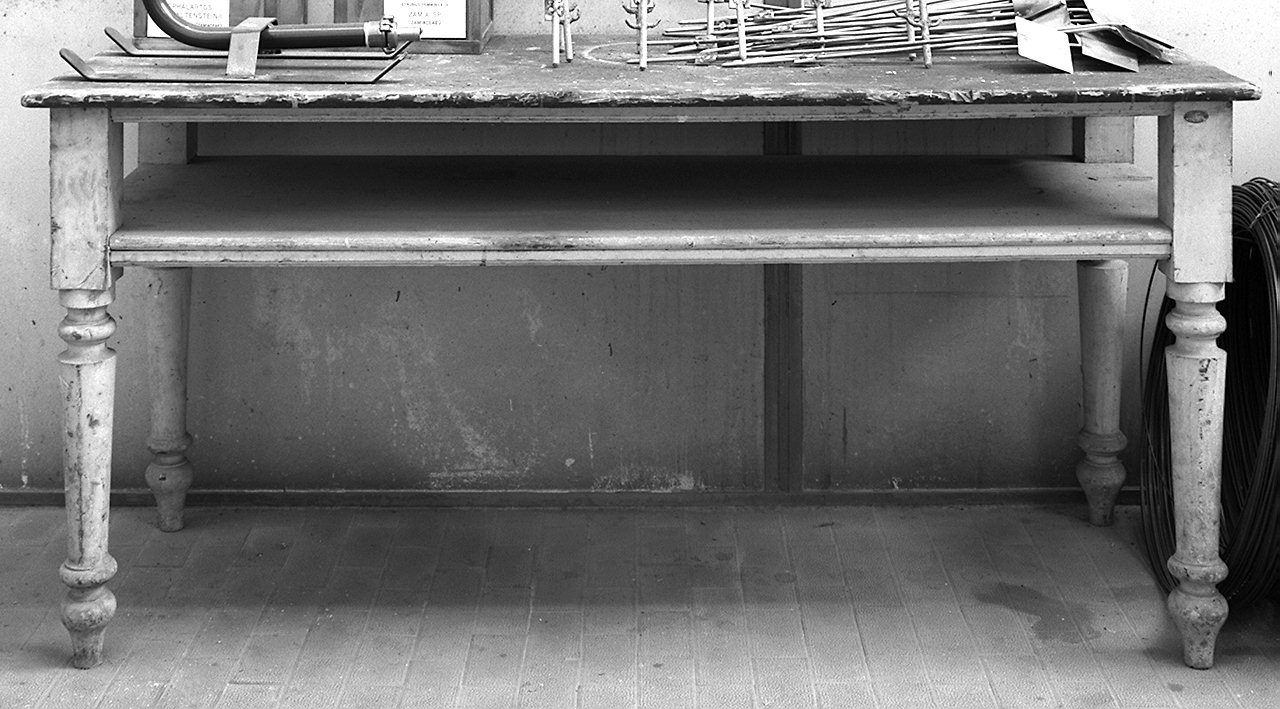 tavolo - produzione toscana (secc. XIX/ XX)