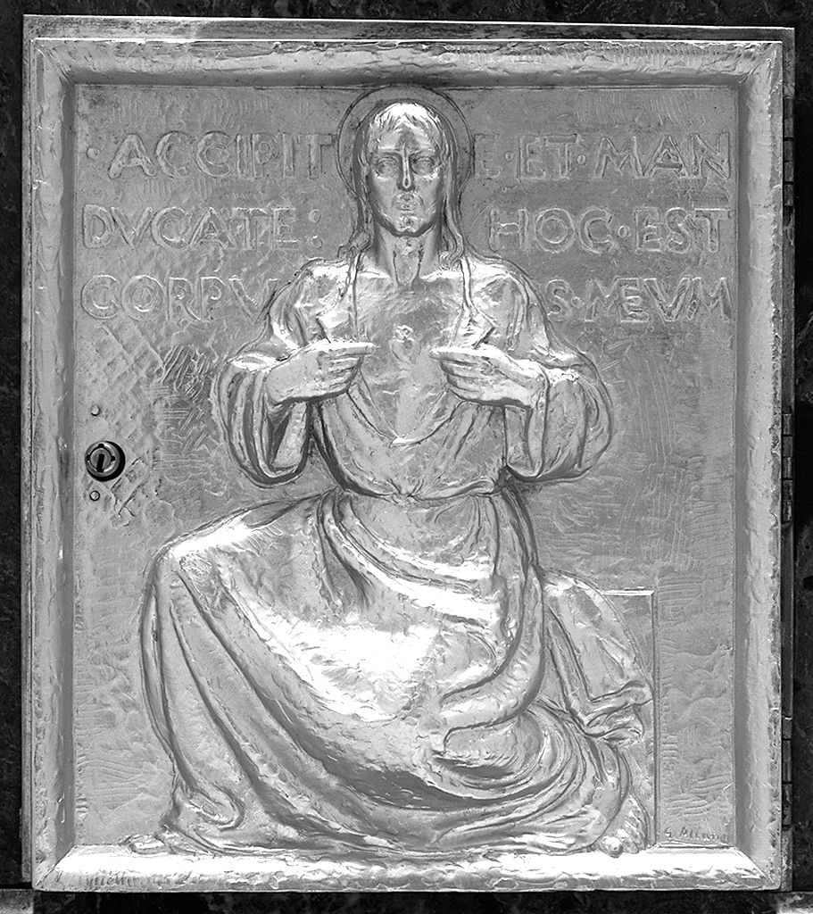 Sacro Cuore di Gesù (rilievo) di Allani G (sec. XX)