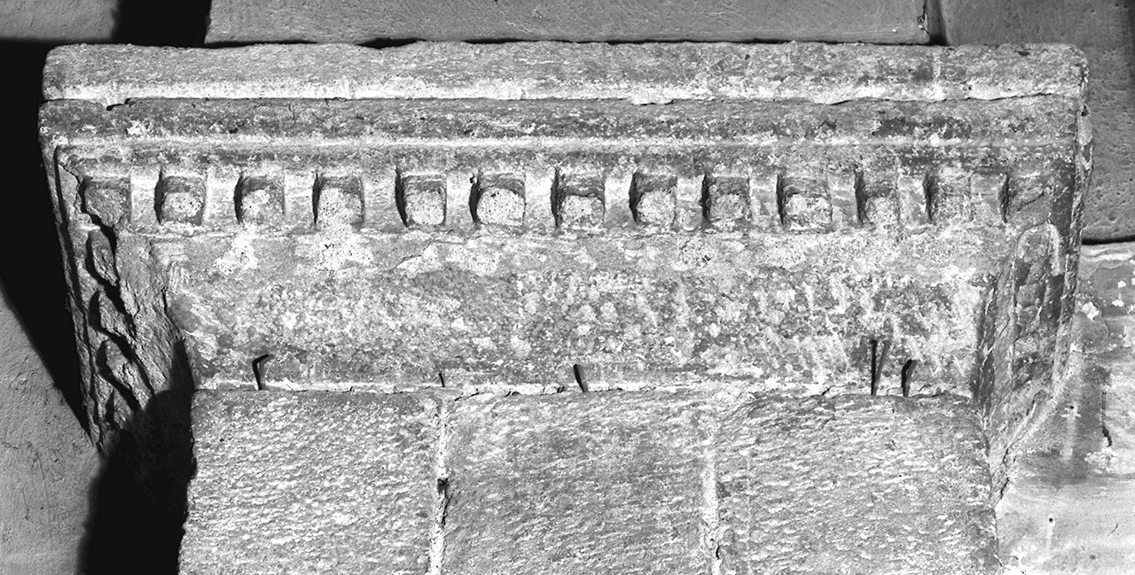 semicapitello, serie - bottega lucchese (ultimo quarto sec. XII)