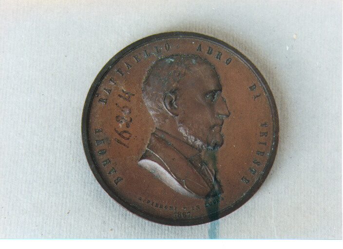 ritratto d'uomo (medaglia) di Pieroni Adolfo (sec. XIX)
