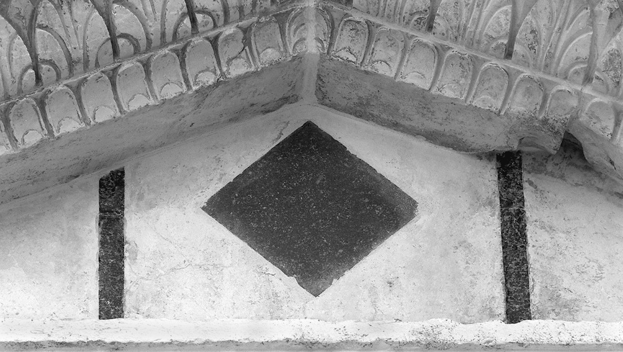 decorazione a intarsio - bottega lucchese (sec. IX)