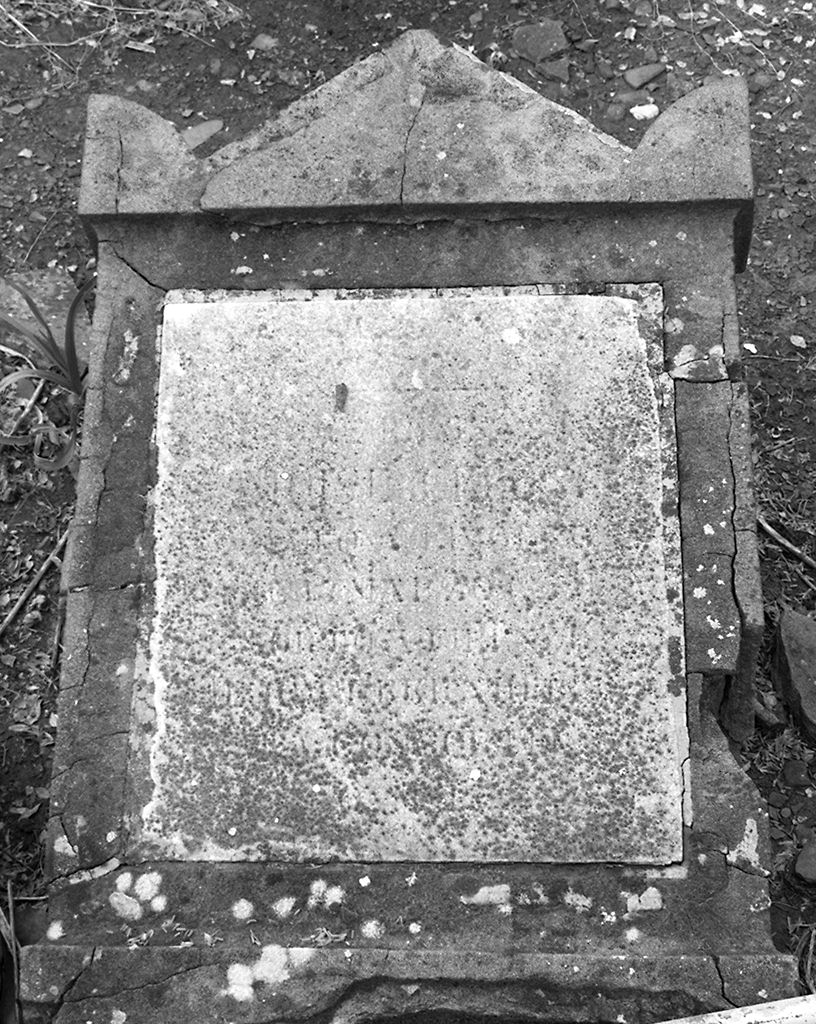 stele funeraria - produzione fiorentina (secc. XIX/ XX)