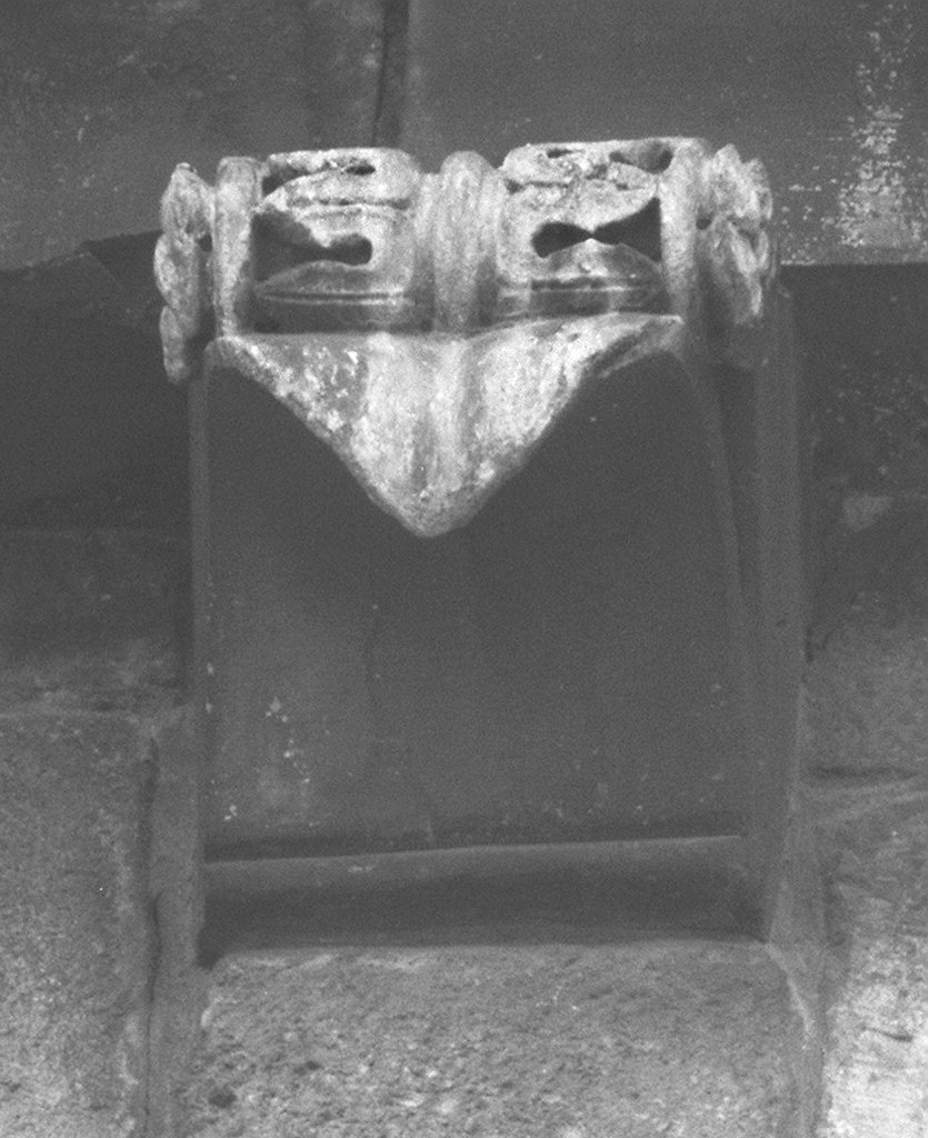 mensola architettonica - ambito lucchese (prima metà sec. XII)