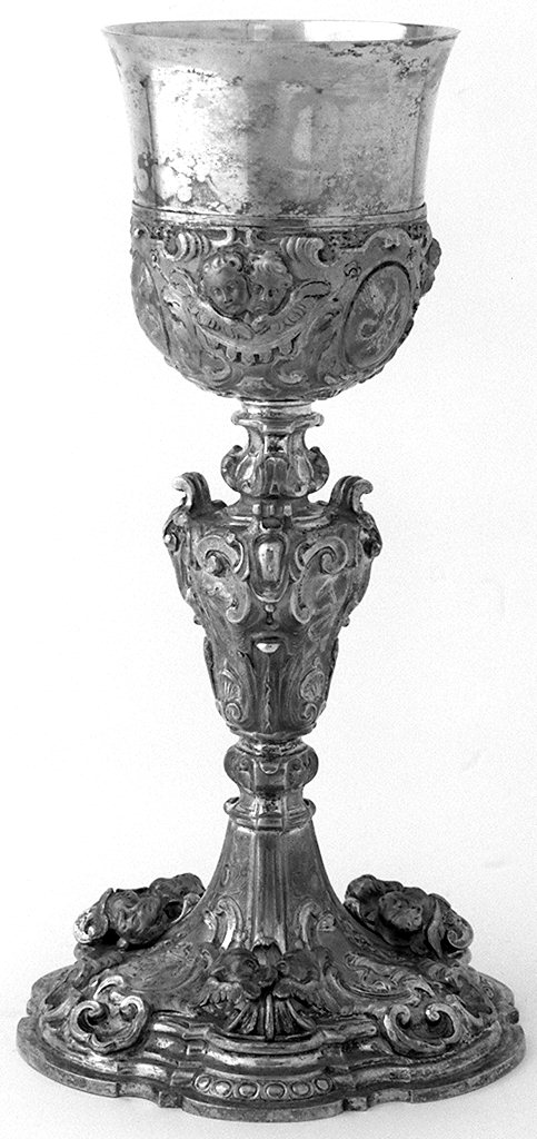 cherubini/ simboli della Passione/ motivi decorativi vegetali (calice) di Batoni Paolino (attribuito) (prima metà sec. XVIII)