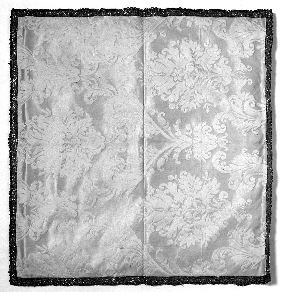 velo di calice, elemento d'insieme - manifattura lucchese (metà sec. XIX)