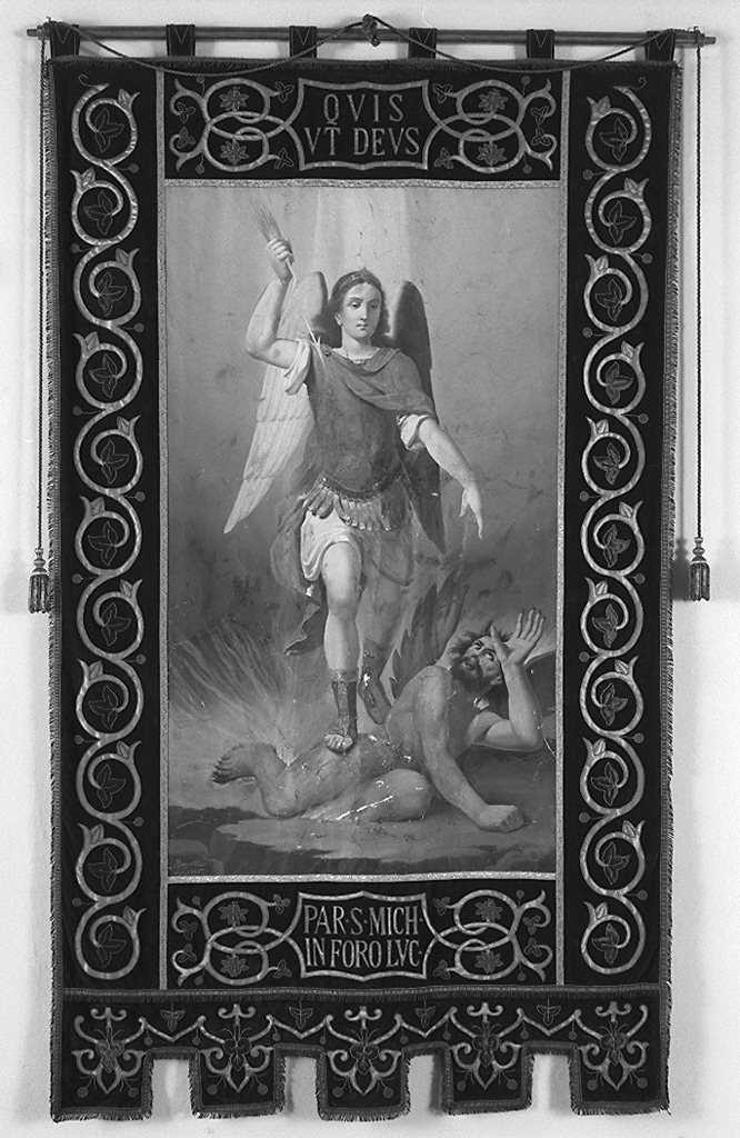 San Michele Arcangelo combatte Satana (stendardo processionale) di Barsotti E (sec. XIX)