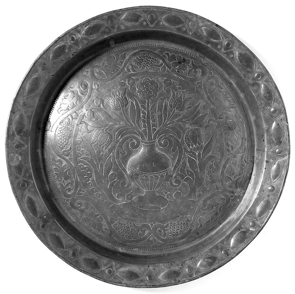 vassoio - bottega lucchese (prima metà sec. XVI)