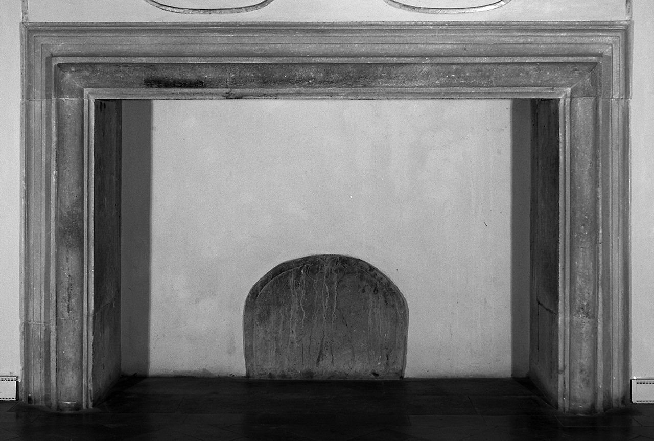 mostra di camino - produzione toscana (sec. XVII)