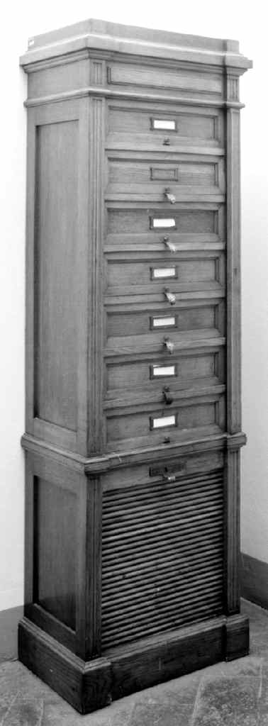 armadio per archivi - produzione italiana (sec. XX)