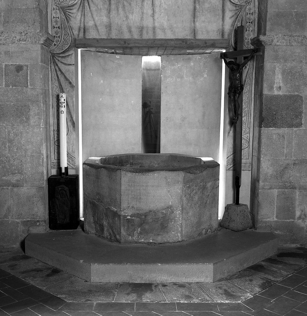 fonte battesimale - a vasca - ambito pisano (fine/inizio secc. XI/ XII)
