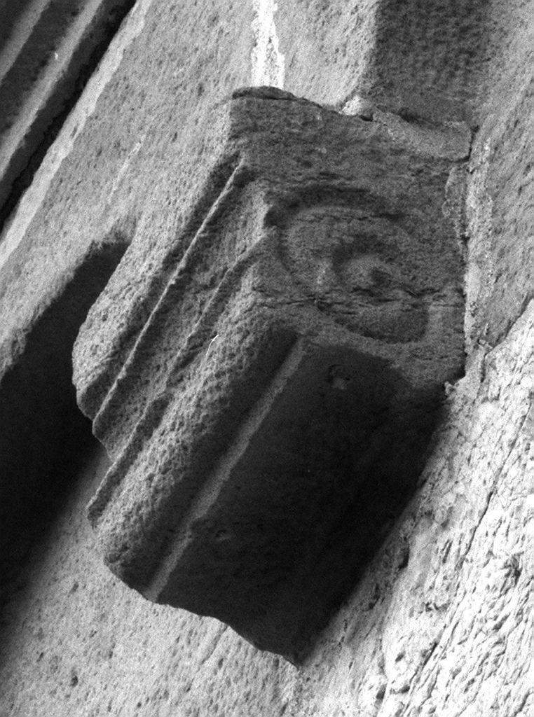 mensola - ambito pisano (sec. XI)