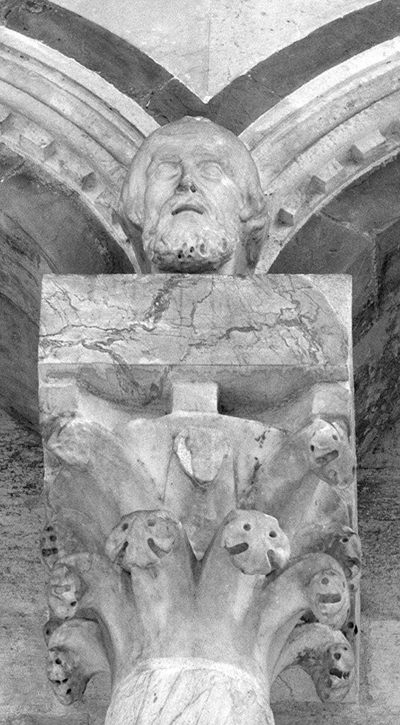 protome umana (rilievo) di Giovanni Pisano (bottega) (fine/inizio secc. XIII/ XIV)