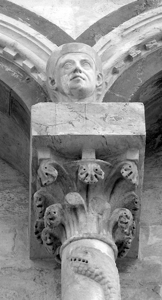 protome umana (rilievo) di Giovanni Pisano (bottega) (fine/inizio secc. XIII/ XIV)