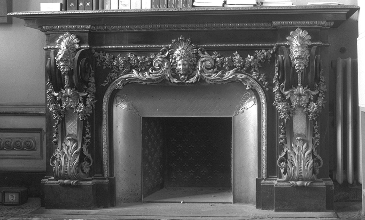 motivi decorativi (mostra di camino) - produzione parigina (sec. XIX)