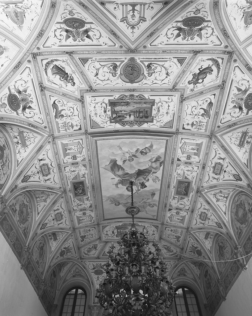 figure allegoriche femminili (dipinto, complesso decorativo) - ambito fiorentino (seconda metà sec. XIX)