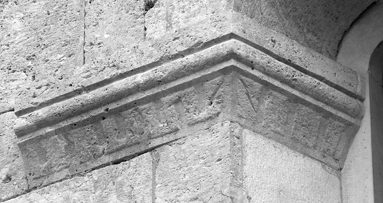 mensola architettonica - ambito toscano (seconda metà sec. XI)
