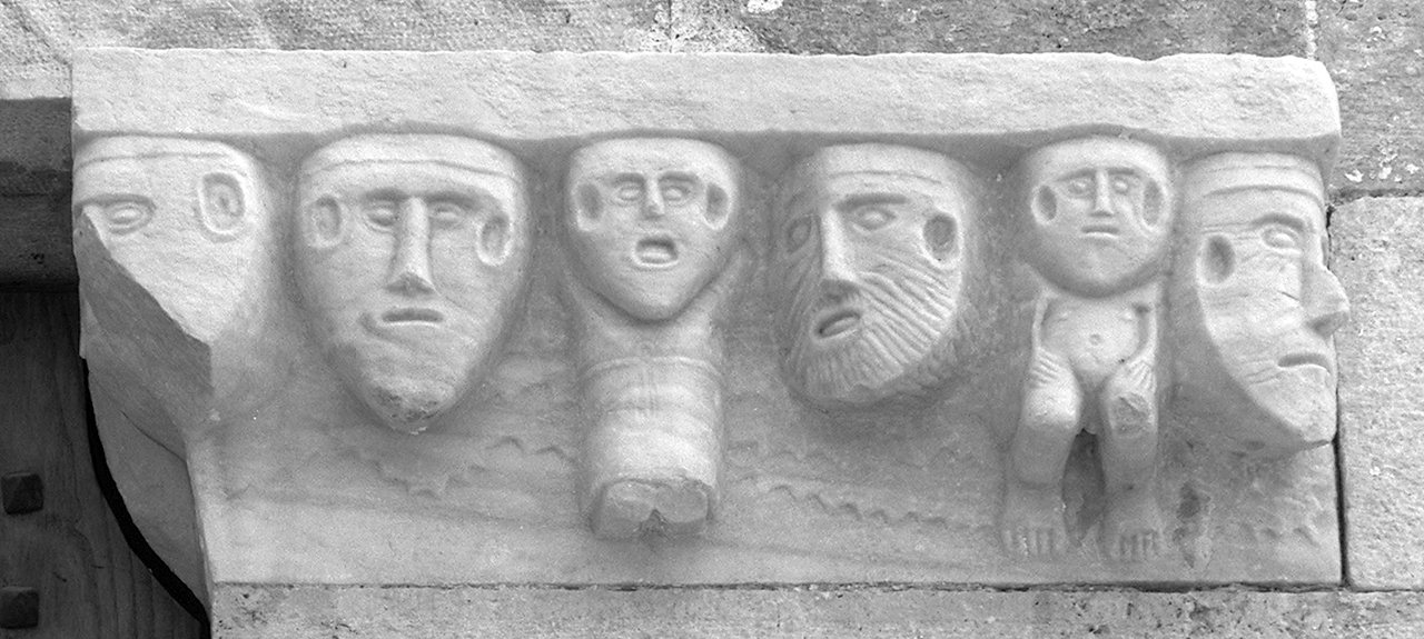 protomi e figure maschili (capitello) - ambito toscano (seconda metà sec. XI)