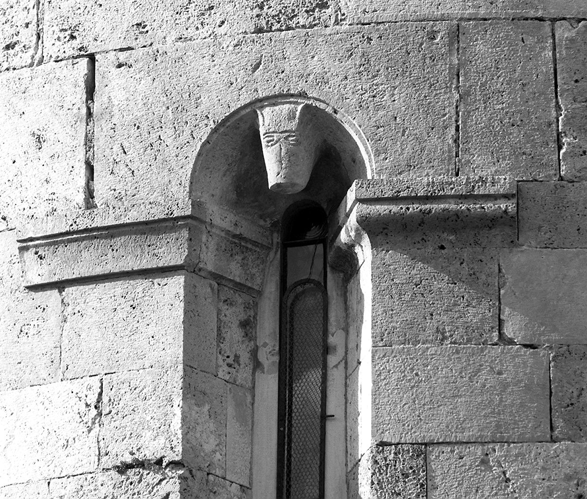 protome animale (monofora) - ambito toscano (seconda metà sec. XI)