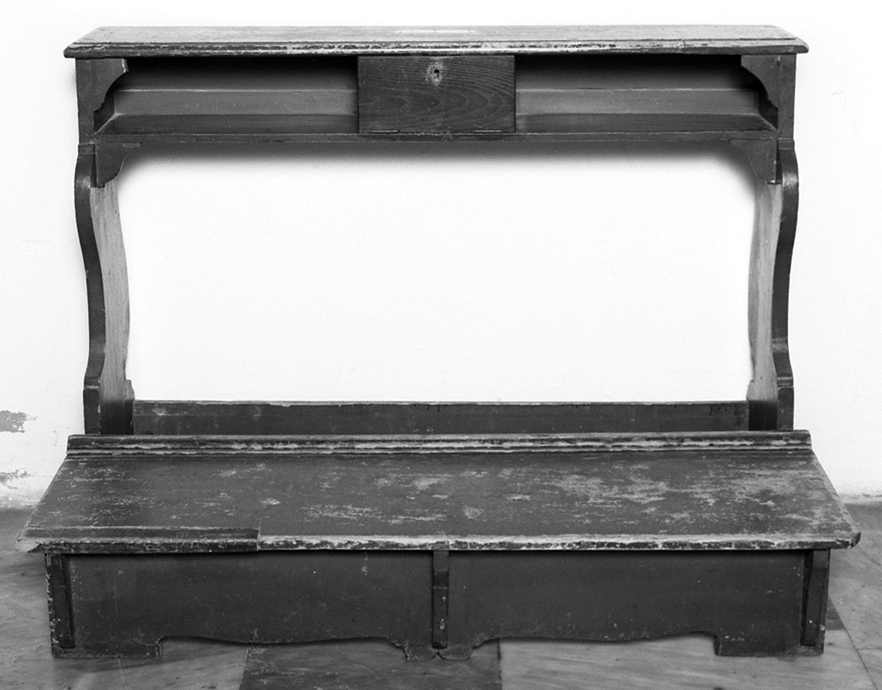 inginocchiatoio - produzione toscana (primo quarto sec. XX)