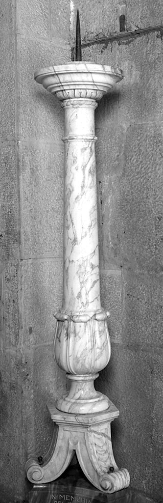 candelabro - produzione toscana (sec. XX)