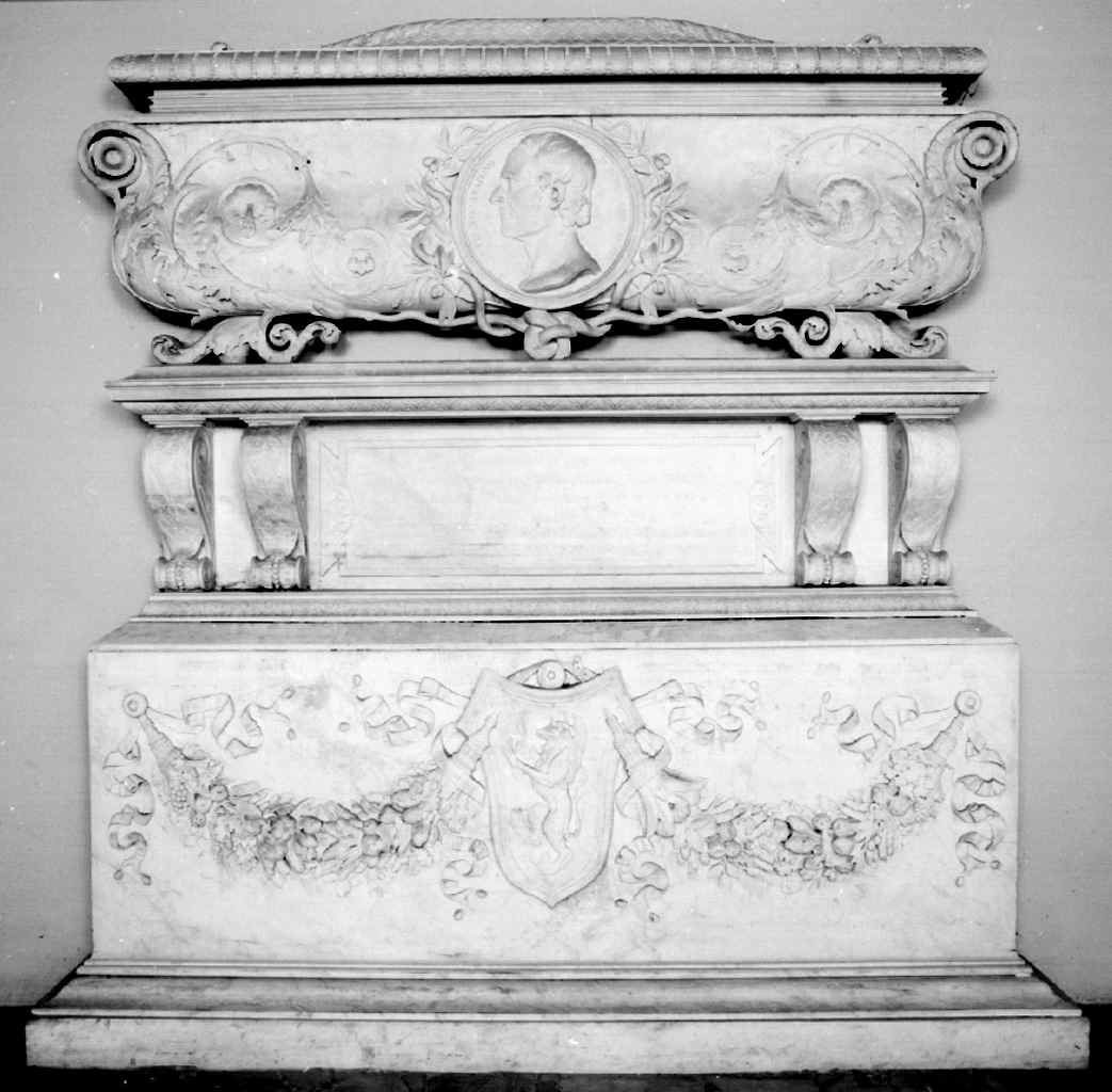 ritratto di profilo di Lorenzo Martelli (monumento funebre) di Martelli Giuseppe, Casaglia Giovanni, Cambi Ulisse (sec. XIX)