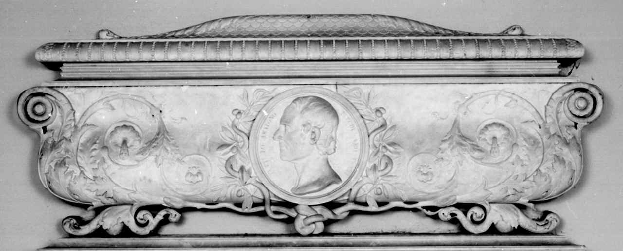 ritratto di profilo di Lorenzo Martelli (monumento funebre) di Martelli Giuseppe, Casaglia Giovanni, Cambi Ulisse (sec. XIX)