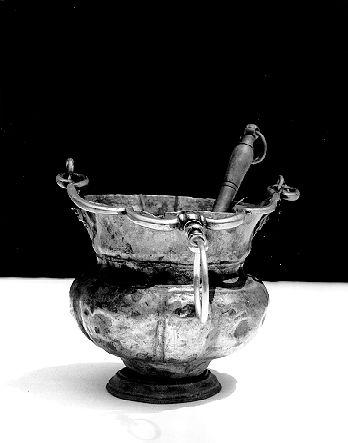 secchiello per l'acqua benedetta - bottega Italia settentrionale (sec. XVIII)