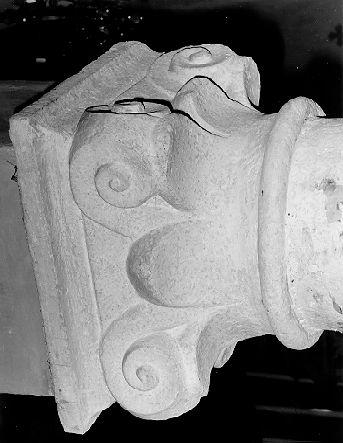 capitello, serie - ambito apuoversiliese (sec. XVI)