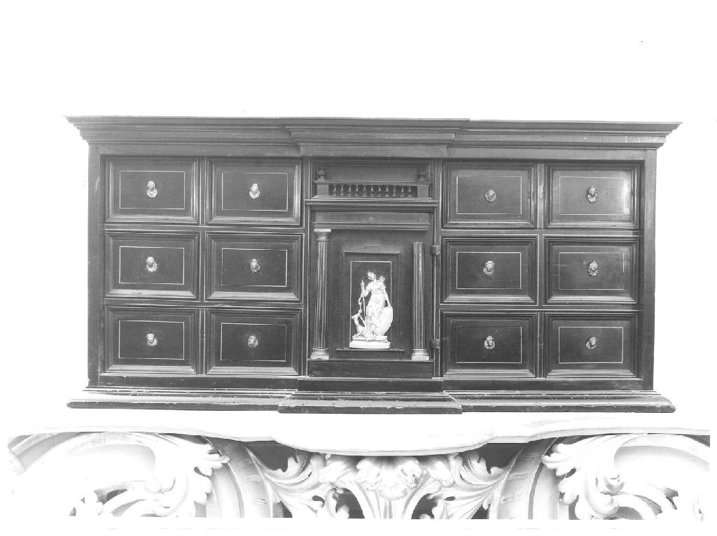 cabinet, opera isolata - bottega italiana (sec. XVII)