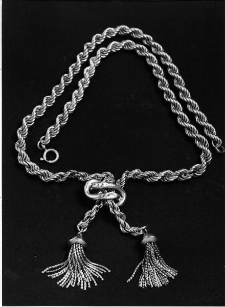 collana - bottega ligure (prima metà sec. XX)