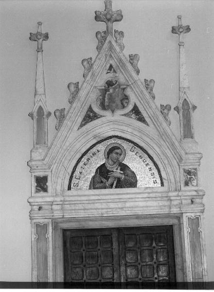 Santa Caterina (portale) - bottega ligure (secondo quarto sec. XX)