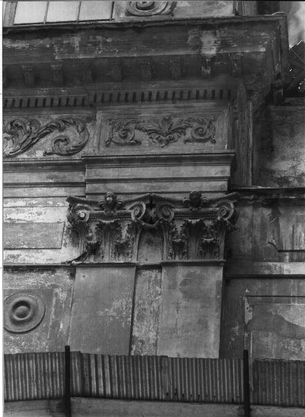 capitello, serie - produzione lombarda (primo quarto sec. XVII)