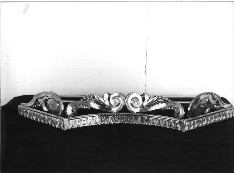 motivi decorativi floreali (decorazione plastica, opera isolata) - PRODUZIONE GENOVESE (prima metà sec. XX)