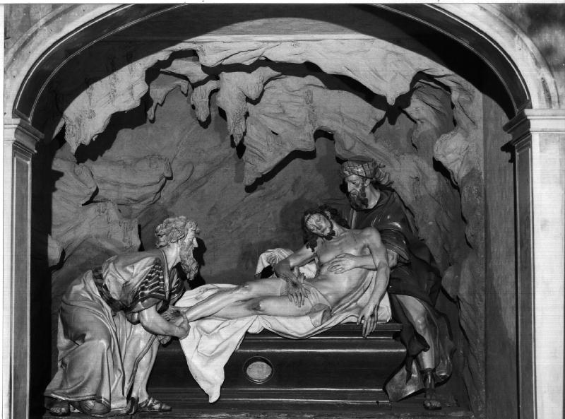 deposizione di Cristo nel sepolcro (gruppo scultoreo, opera isolata) di Maragliano Anton Maria (primo quarto sec. XVIII)