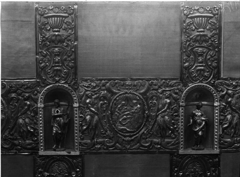 motivi decorativi (paliotto, opera isolata) - PRODUZIONE GENOVESE (seconda metà sec. XVII)