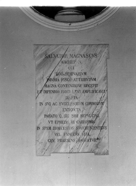 lapide commemorativa, elemento d'insieme - bottega genovese (fine sec. XIX)