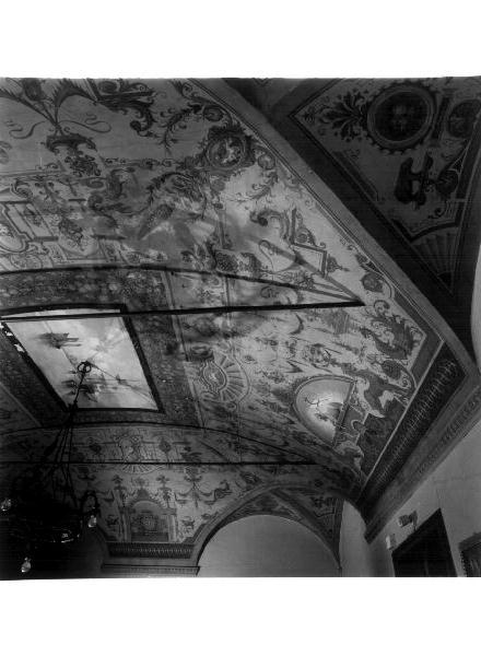 motivi decorativi a grottesche/ motivi decorativi floreali (dipinto, opera isolata) - ambito genovese (inizio, prima metà sec. XIX, sec. XX)