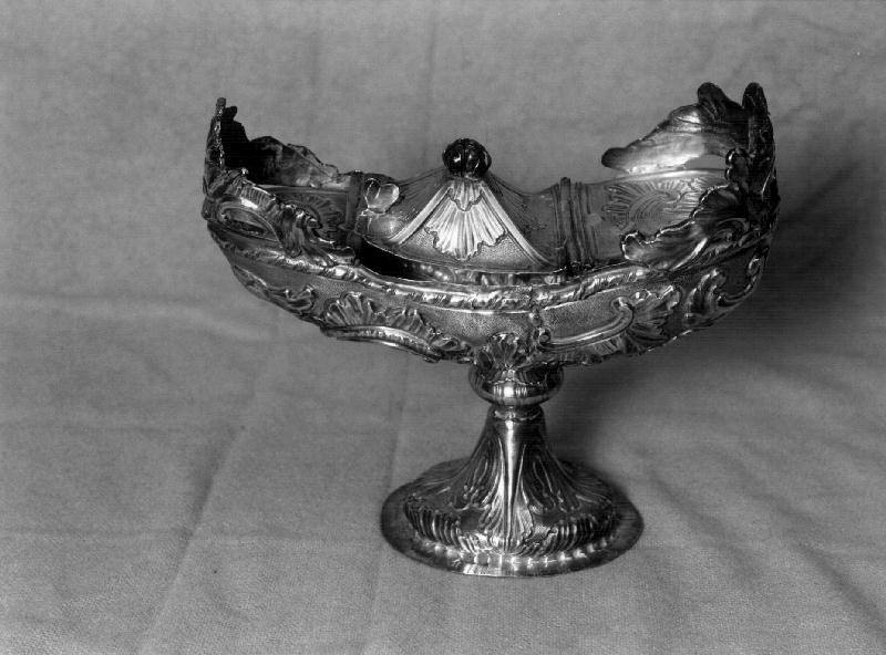 motivi decorativi vegetali a volute (navicella portaincenso, opera isolata) - bottega ligure (sec. XVIII)