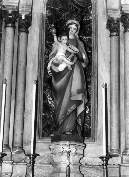 Madonna con Bambino (statua, elemento d'insieme) di Burlando Emanuele (secondo quarto sec. XX)