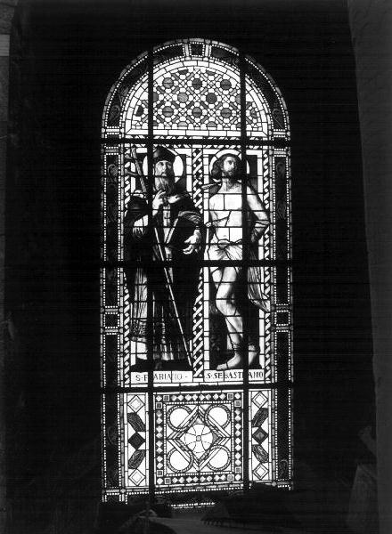 San Fabiano Vescovo/ San Sebastiano (vetrata, elemento d'insieme) di Beltrami Giovanni (primo quarto sec. XX)