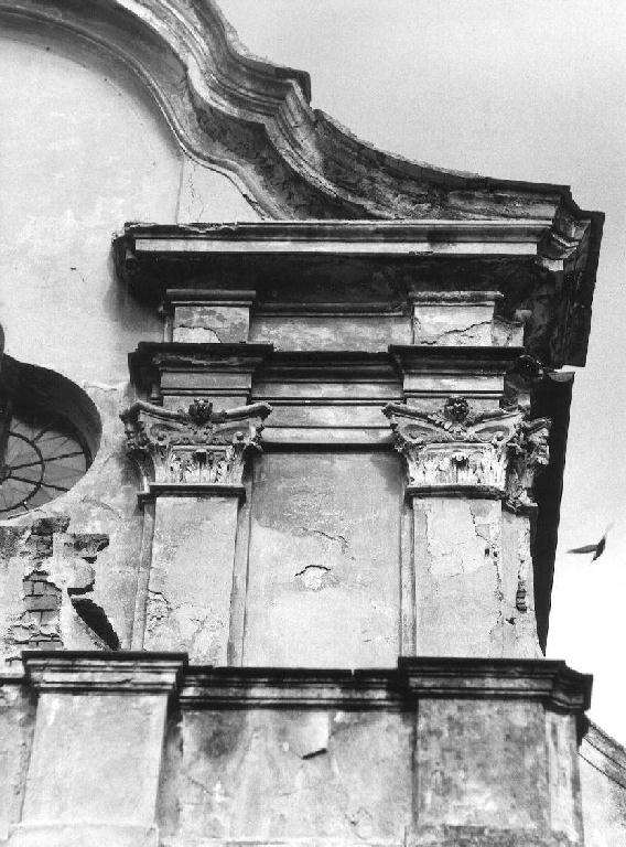 MOTIVI DECORATIVI A FOGLIE D'ACANTO (capitello di lesena, serie) - PRODUZIONE LIGURE (fine/inizio secc. XVII/ XVIII)